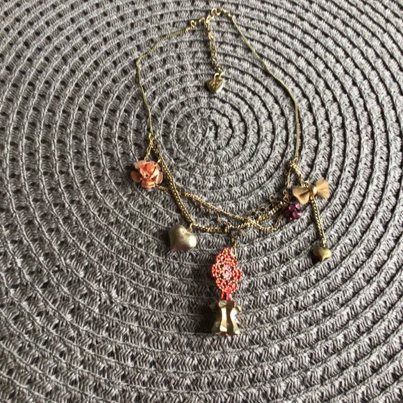 Betsey Johnson necklace - Picture 1 of 3